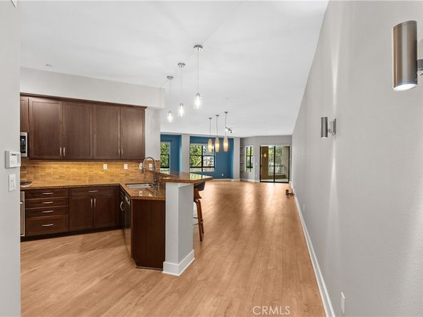 395 E. 4th 25, Long Beach CA 90802