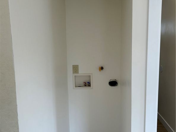 2033 W Burnett Street, Long Beach CA 90810