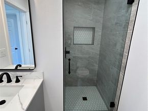 2033 W Burnett Street, Long Beach CA 90810