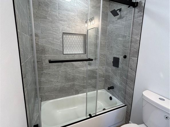 2033 W Burnett Street, Long Beach CA 90810