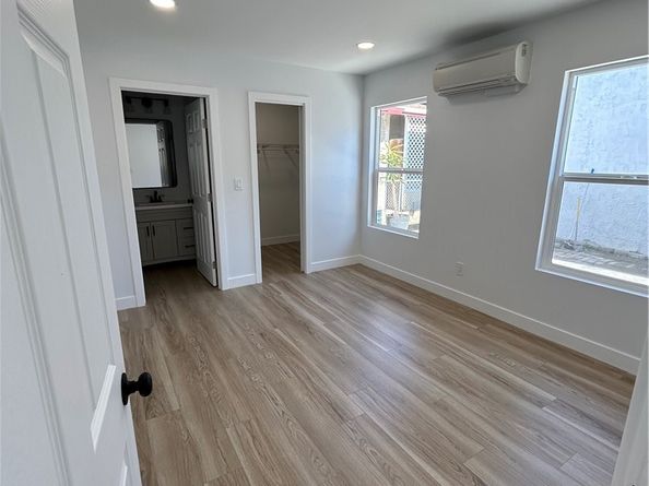 2033 W Burnett Street, Long Beach CA 90810