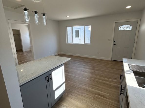 2033 W Burnett Street, Long Beach CA 90810