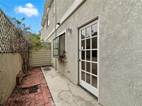 1754 11th Street 101, Santa Monica CA 90404