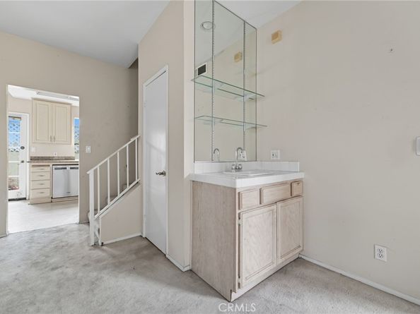 1754 11th Street 101, Santa Monica CA 90404