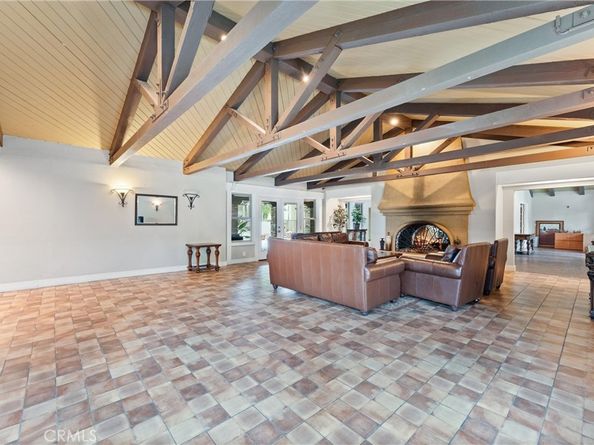 1345 Cabrillo Park Drive L16, Santa Ana CA 92701