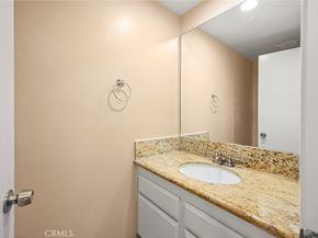 6525 E Camino Vista 4, Anaheim CA 92807