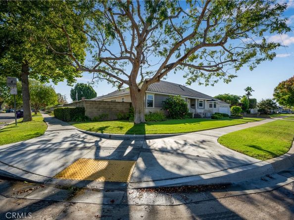 3140 San Anseline, Long Beach CA 90808