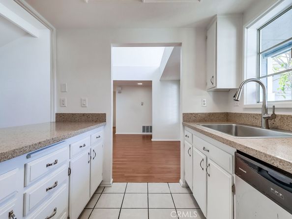 3401 E Wilton 306, Long Beach CA 90804