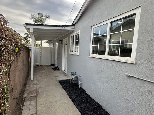 1021 E Gaillard, Azusa CA 91702