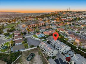 2051 Orizaba 1, Signal Hill CA 90755