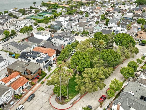 1730 Plaza Del Norte, Newport Beach CA 92661