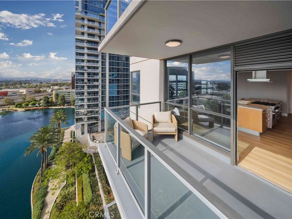 9 MacArthur Place 2102, Santa Ana CA 92707