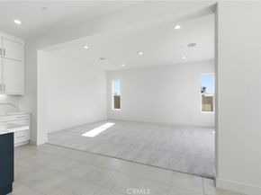 101 Red Oak, Lake Forest CA 92630