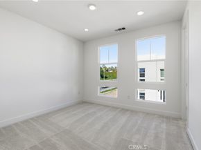 101 Red Oak, Lake Forest CA 92630