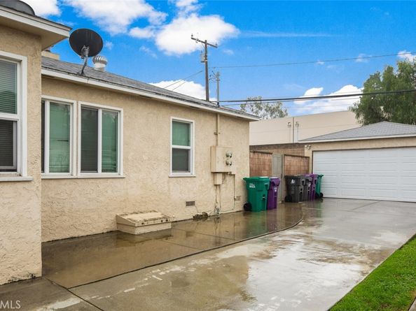 2411 2413 Termino, Long Beach CA 90815