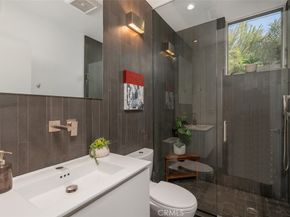 417 Sunset Avenue .5, Venice CA 90291