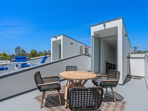 417 Sunset Avenue .5, Venice CA 90291