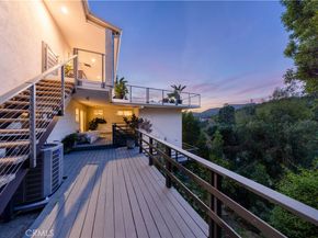 4011 Farmouth, Los Angeles CA 90027