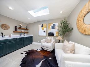 4011 Farmouth, Los Angeles CA 90027