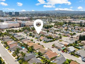 937 Carnation, Costa Mesa CA 92626