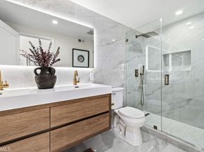 937 Carnation, Costa Mesa CA 92626