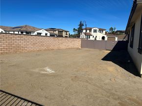 1390 N Amanda Glen N, Escondido CA 92029