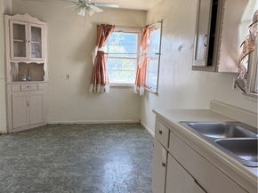 323 Elm, Inglewood CA 90301