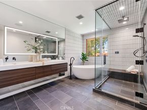 12123 Iowa, Los Angeles CA 90025