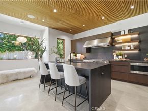 12123 Iowa, Los Angeles CA 90025