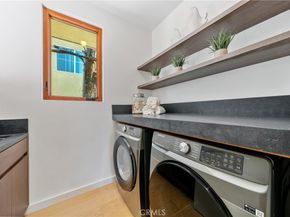 12123 Iowa, Los Angeles CA 90025