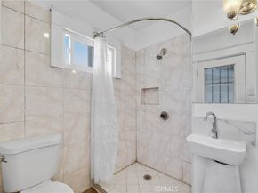 820 S Van Ness Avenue, Santa Ana CA 92701