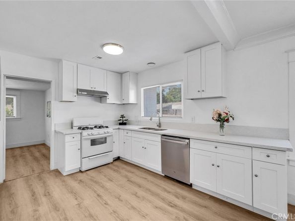 820 S Van Ness Avenue, Santa Ana CA 92701