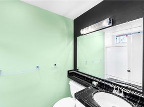 10126 Reseda 121, Northridge CA 91324