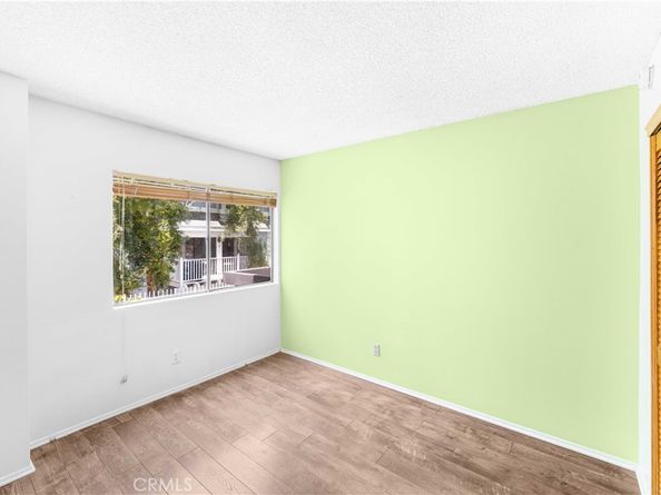 10126 Reseda 121, Northridge CA 91324