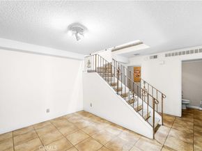 10126 Reseda 121, Northridge CA 91324