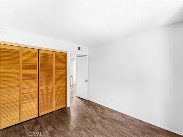 10126 Reseda 121, Northridge CA 91324