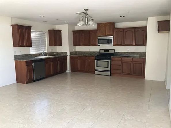 1652 Plaza Del Amo, Torrance CA 90501