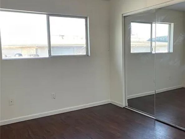 1652 Plaza Del Amo, Torrance CA 90501