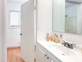 1037 E Grovecenter, West Covina CA 91790