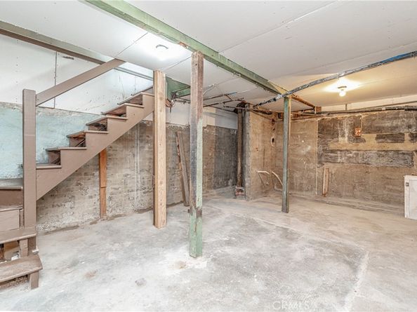 1633 Cimarron Street, Los Angeles CA 90019