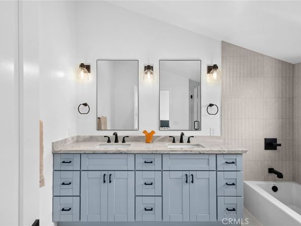 990 Meadowlark Drive, Laguna Beach CA 92651