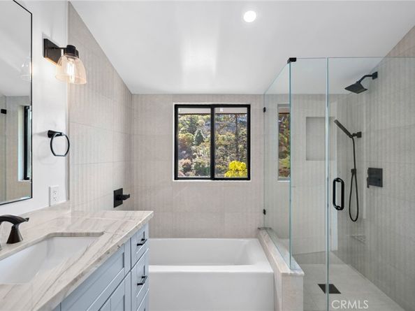 990 Meadowlark Drive, Laguna Beach CA 92651