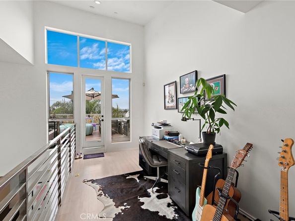 4151 Redwood Avenue 106, Los Angeles CA 90066