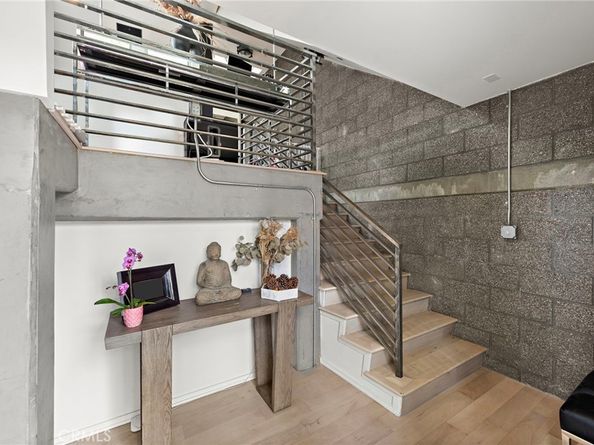 4151 Redwood Avenue 106, Los Angeles CA 90066
