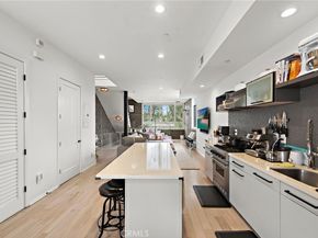 4151 Redwood Avenue 106, Los Angeles CA 90066