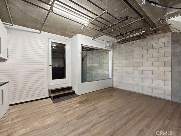 4151 Redwood Avenue 106, Los Angeles CA 90066