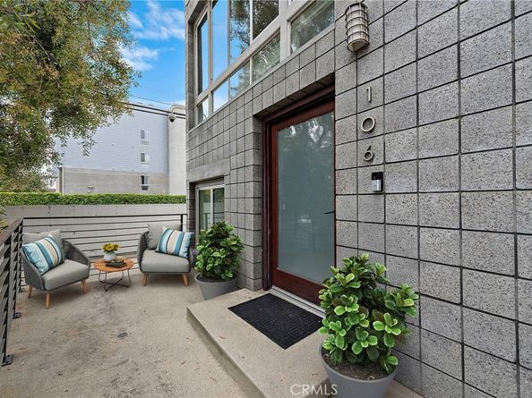 4151 Redwood Avenue 106, Los Angeles CA 90066