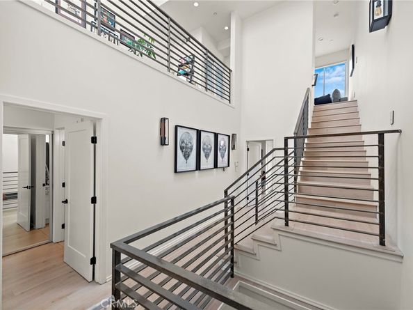 4151 Redwood Avenue 106, Los Angeles CA 90066