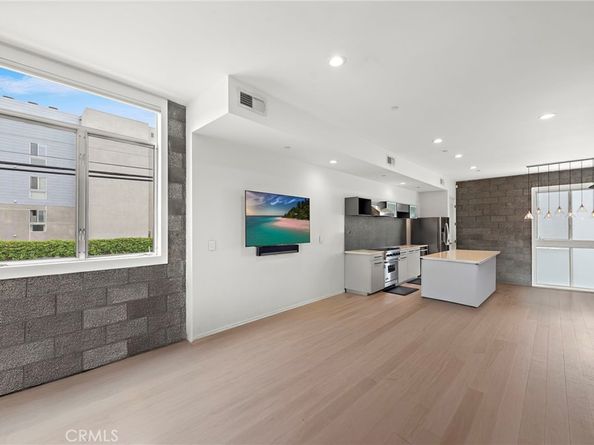 4151 Redwood Avenue 106, Los Angeles CA 90066