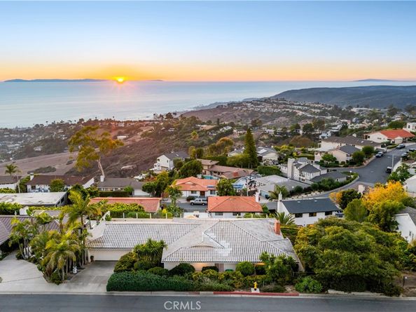 2867 Chateau Way, Laguna Beach CA 92651